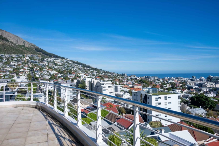 To Let 2 Bedroom Property for Rent in Sea Point Western Cape